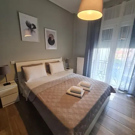 Easy Living B3 Kai B4 Tríkala