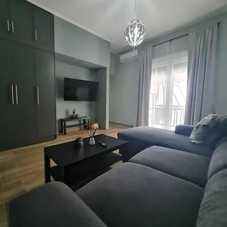 Easy Living B3 Kai B4 Apartment