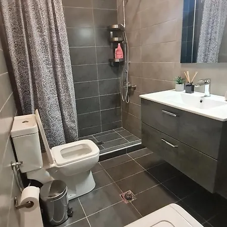 Easy Living B3 Kai B4 * Tríkala